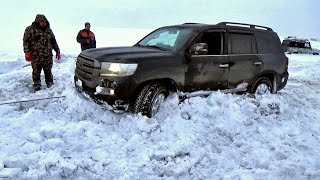 Крузак для пенсионеров, а не для бездорожья. Land Cruiser 200 Jeep Cherokee УАЗы Нивы