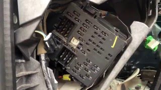 Chevy Tahoe 2001-2006 Fuse Box Location