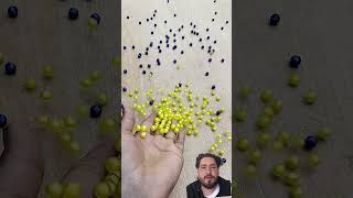 Satisfying Cat ASMRBeads Reverse Moments#shorts#cat#asmr#beads#satisfying