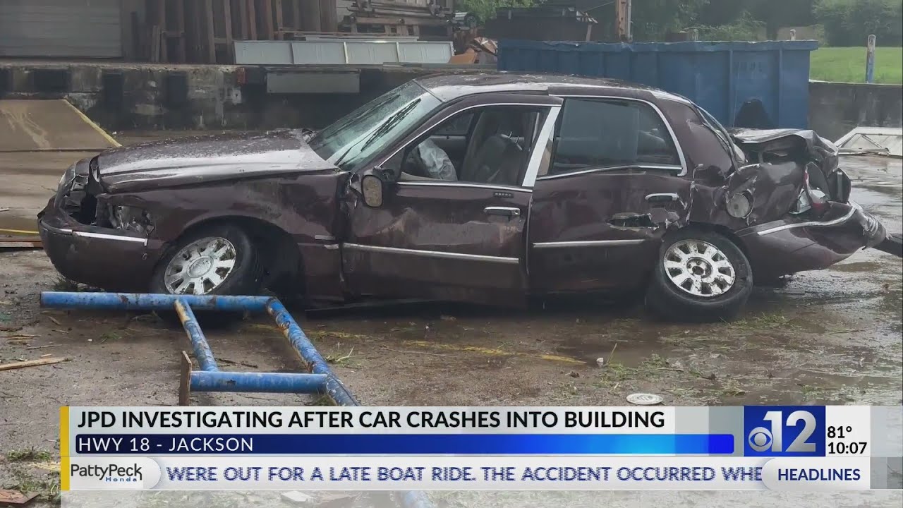 Jackson police investigate after car crashes into building - YouTube