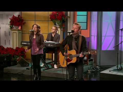 Chris Tomlin - Emmanuel-Hallowed Manger Ground (On 700 Club)