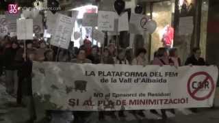 Manifestació contra el consorci de residus de la Vall d'Albaida a Ontinyent