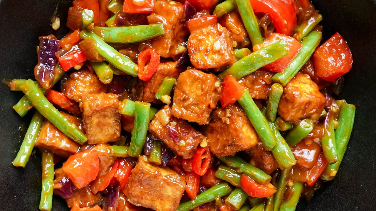SWEET CHILI TOFU in a sticky sauce! YouTube