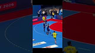 حسن قداح رغم الاصابه شارك بالتتويج باللقب الكويت#اكسبلور #foryou #handball #الكويت #مصر #كرة_يد #fy