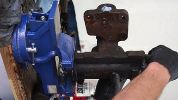 Ep.3 Bronco Saginaw Steering Box Tear Down