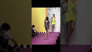Naomi Campbell Shuts Down the Runway for Karl Lagerfeld | Iconic Supermodel Moment!'