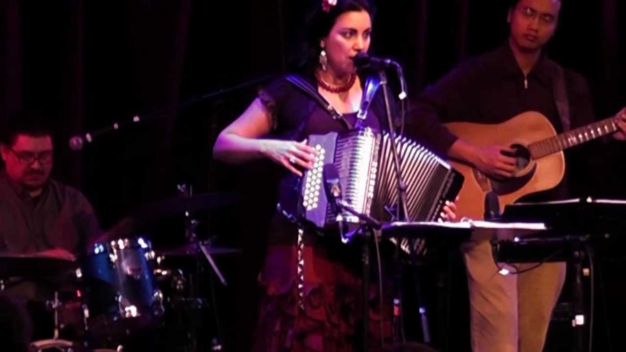 Tara Linda ~ "Muses Tango" (live)