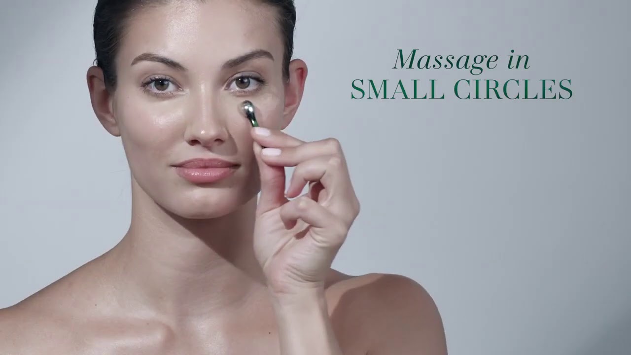How to use La Mer The Eye Concentrate | Cosmetify