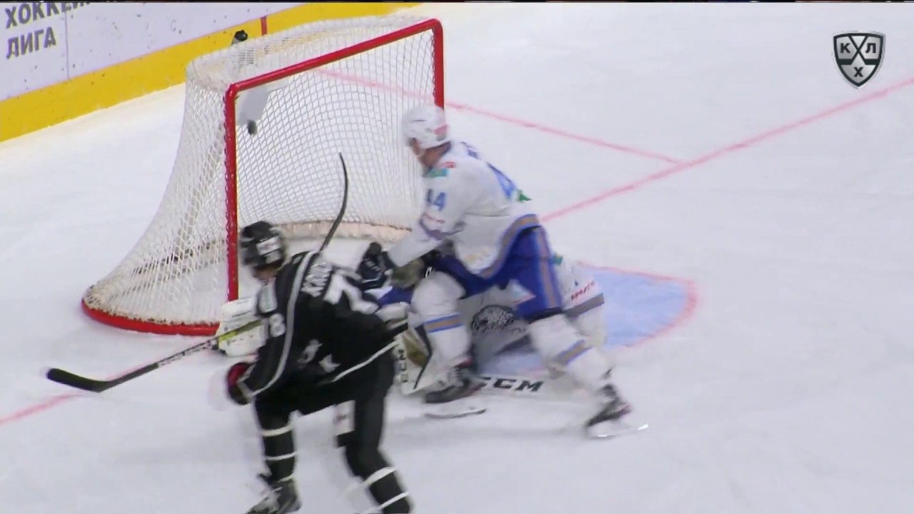 Karlsson stops Kruchinin with his pad