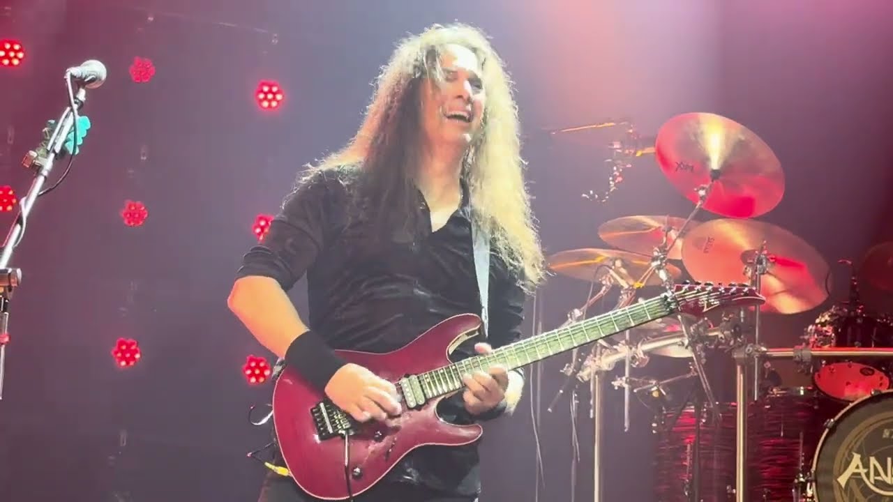 Angra - Bleeding Heart / Agora Estou Sofrendo - São Paulo-SP - 29-04-2026