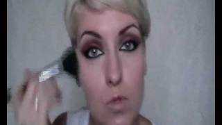 Макияж Селены Гомез из клипа "Love you like a love song" Макияж Селены Гомез из клипа "Love you like a love song"