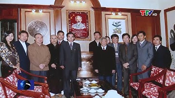 Nguyên Tổng Bí thư Lê Khả Phiêu với những người làm nghiên cứu lịch sử và bảo tồn văn hóa xứ Thanh