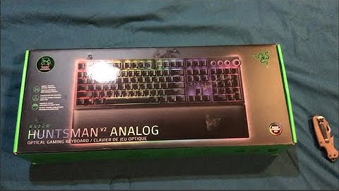 Unboxing the RAZER HUNTSMAN V2 ANALOG