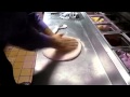 طريقة عمل البيتزا طريقة عمل البيتزا الايطالية فيديو من يوتيوب