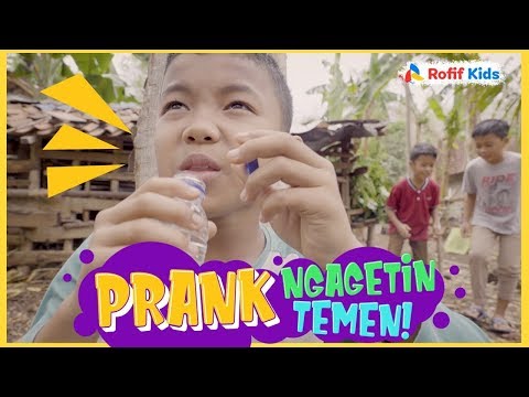 rofif-kids:-prank,-kagetin-teman-yang-sedang-minum---ustadz-m-abduh-tuasikal