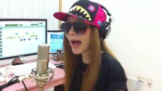 Maroon 5   Moves Like Jagger  cover by J Fla & Lonnie Resimi