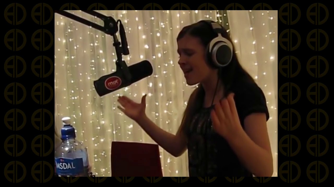 Amy Diamond - Kom Håll Min Hand (Live Mix Megapol 2008)