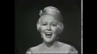 Video voorbeeld van "Peggy Lee - I'm a Woman, W.O.M.A.N"