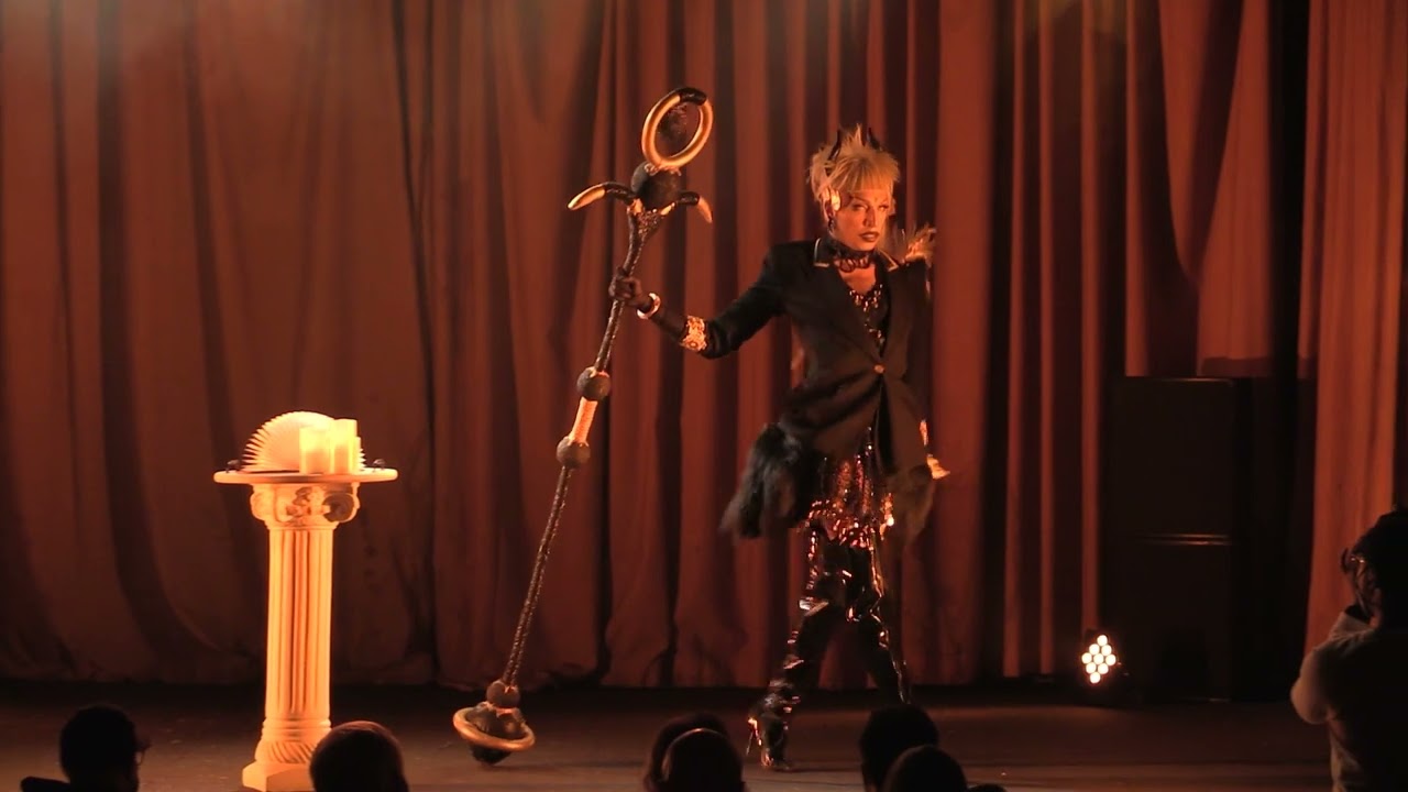 Fright Night Burlesque Revue Headliner  Silver Uzumaki