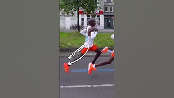 Hip Extension is Essential for Runners #runningshorts #yoga #stretchroutine