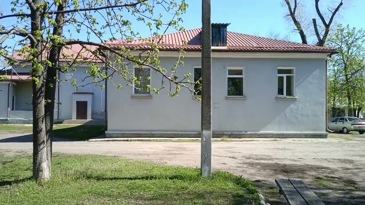 Город Барвенково: сквер, парк. Харьковская обл., Апрель 2025 года.