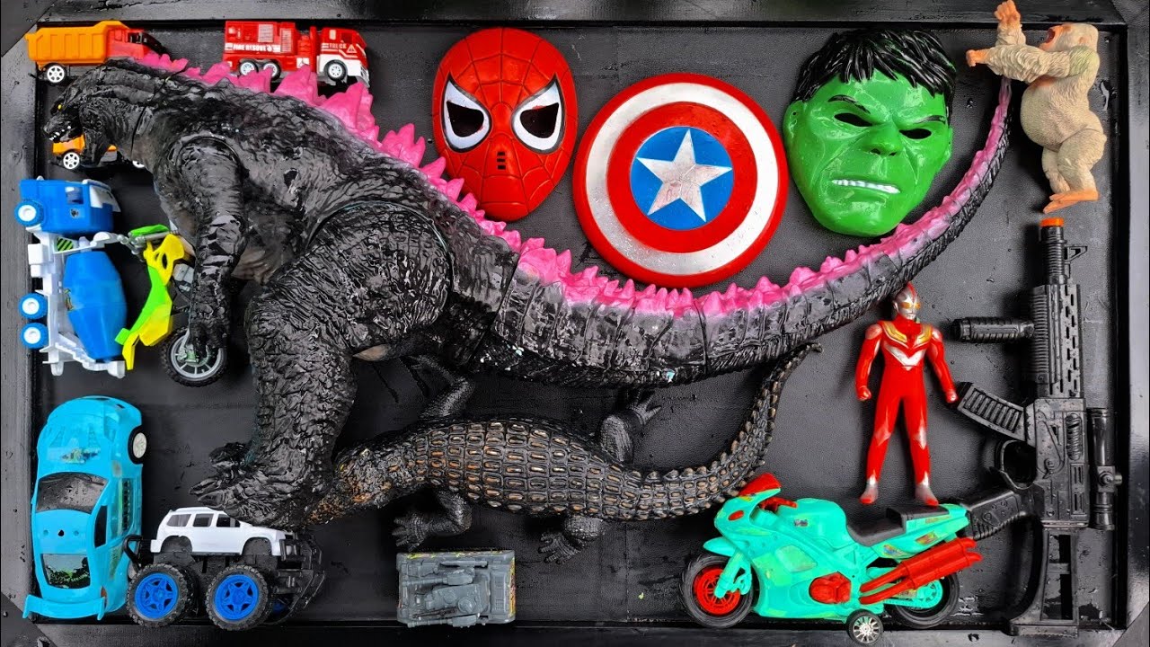 Menemukan mainan mobil balap, tank baja, bus telolet, pesawat, exsavator, kreta api, dam truck