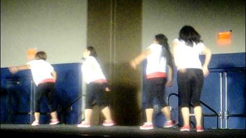 Sigma Lambda Gamma-Xi Alpha UTSA STROLL COMP, I