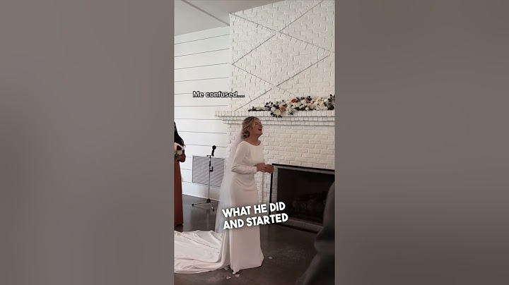 Groom walks away during the wedding 😱