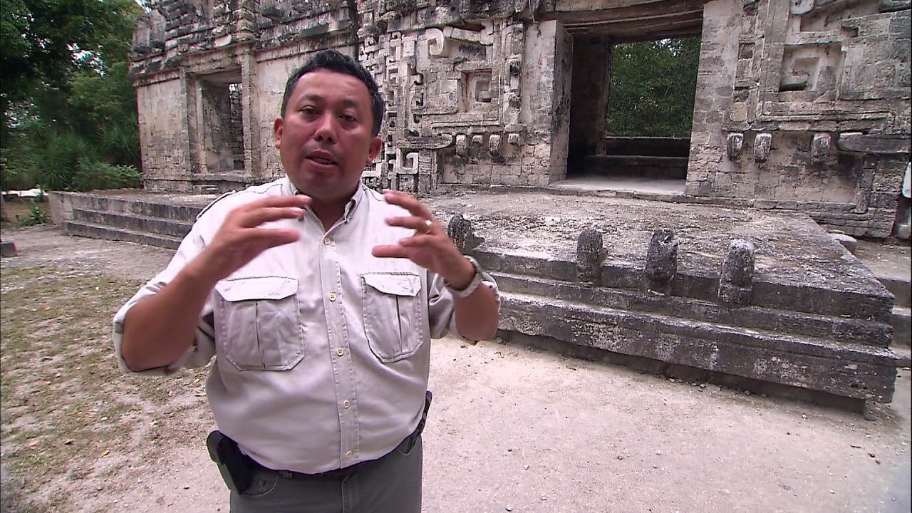monkey Discovering the main Mayan sites - Mexico Yucatán