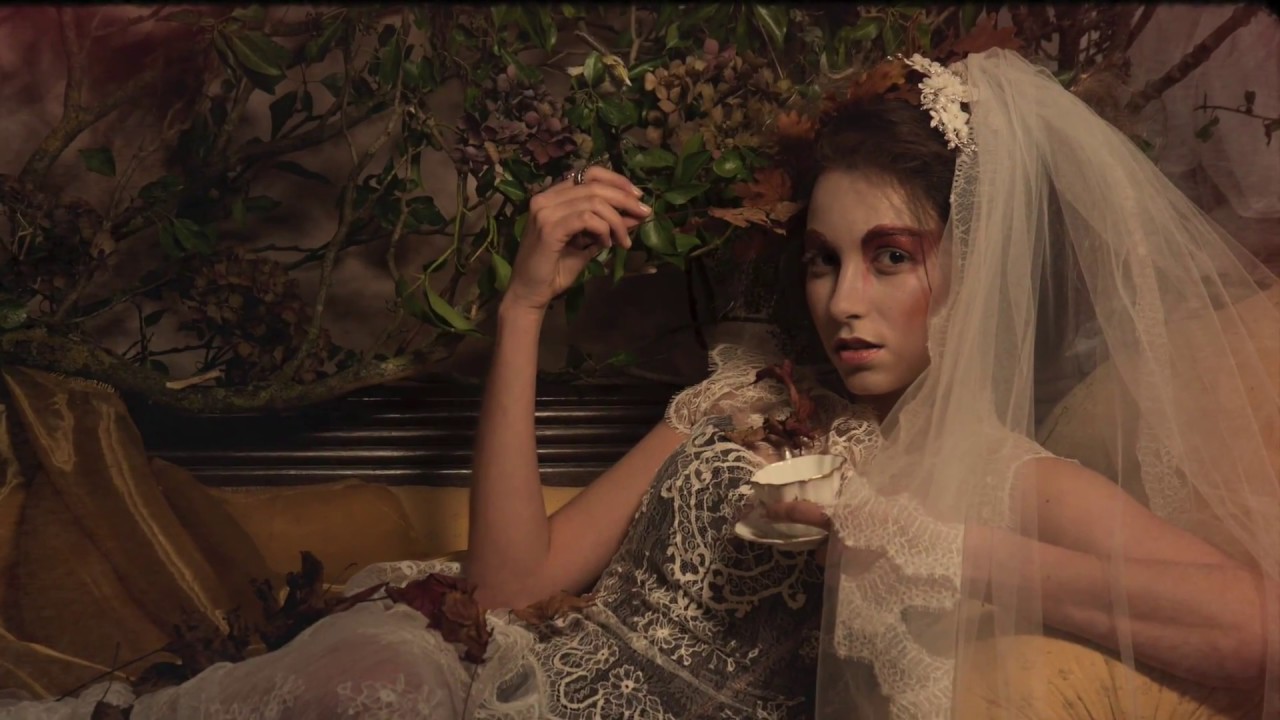 Photoshoot Magazine An Avant Garde Autumn Wedding Youtube