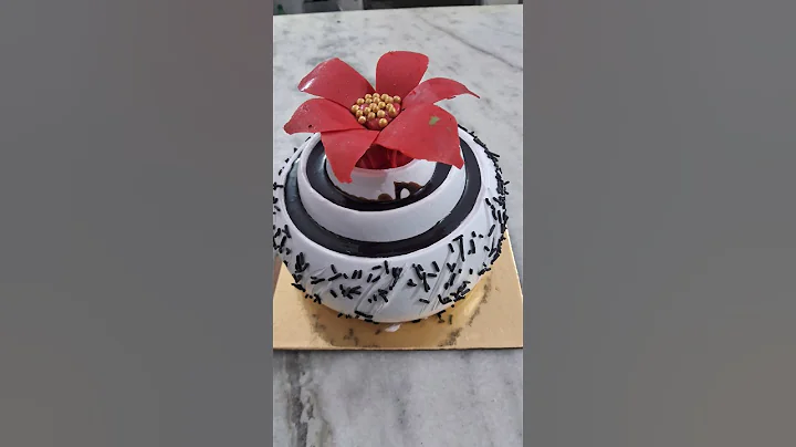 Beautiful cake new decoration ideas #trending #cake #designcake #youtubeshorts #cakedecorating