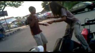 Download Lagu resha stromp @momonon - gadis yang lucu - lucu.avi MP3