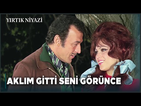 Yırtık Niyazi Türk Filmi | Niyazi, Gül'e Olan Aşkını İtiraf Eder