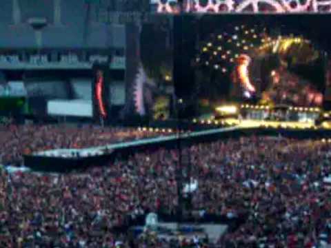 AC/DC - PARIS 18/6/2010 STADT DE FRANCE -Shot Down In Flames