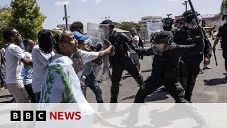 Israeli police clash with Eritrean asylum seekers in Tel Aviv - BBC News