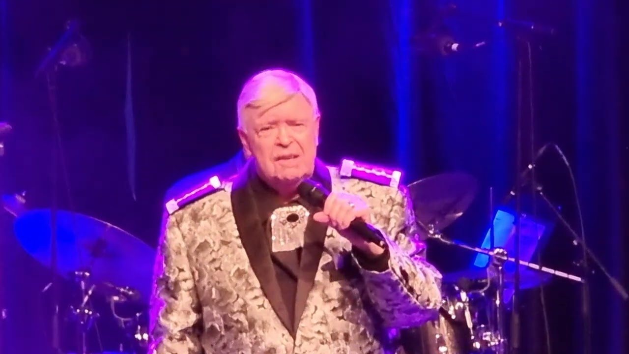 The Elvis Concert @ Bremen Teater  Copenhagen: 'Walk With Me' by Jim Murray.