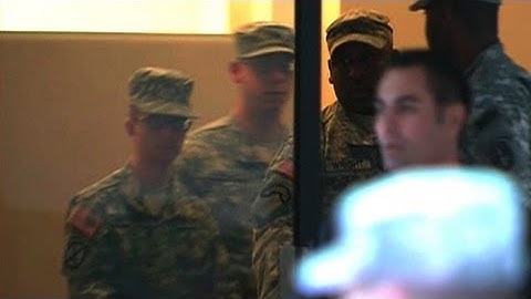 WikiLeaks suspect Manning at court hearing