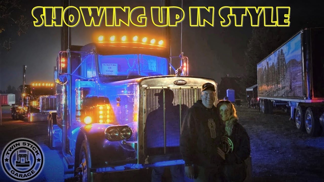 Демонстрация грузовиков. Эпизод 6. На этот раз их было два.