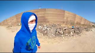 Walk along the US/Mexico Border Wall in 360