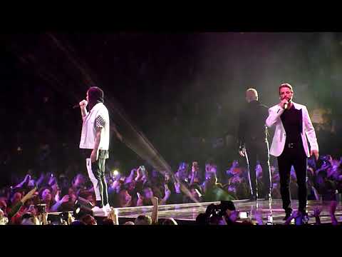 Stephen Gately sings \"Chiquitita\"