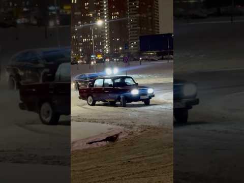 Красивый зимний дрифт по Москве на ВАЗ 2107 #2107 #зима #дрифт #снег #москва #мега #automobile