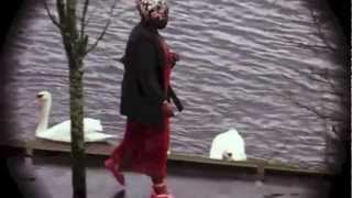 African Woman - 3 Non-Blondes