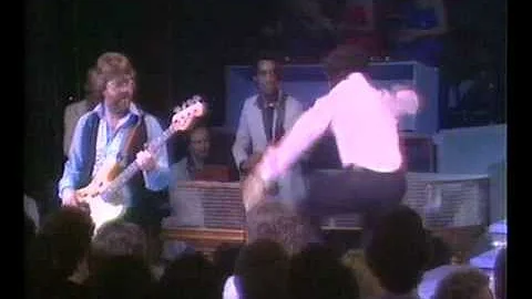 Freddie and The Dreamers - I'm Telling You Now