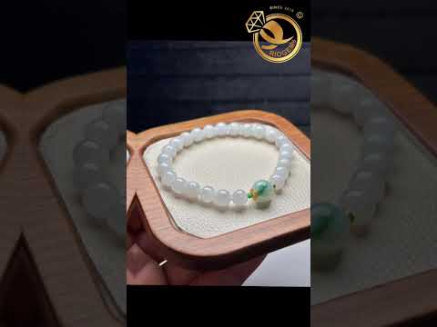 Vòng Ngọc Cẩm Thạch A Nếp Mịn Phối Bạc Sang Trọng