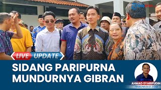Suasana Warga Kawal Sidang Paripurna Mundurnya Gibran Rakabuming Raka sebagai Wali Kota Solo