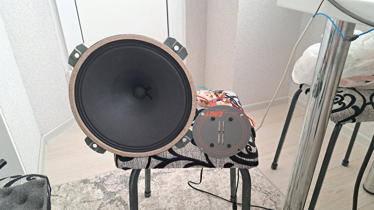 Isophon p25 a + emit 1