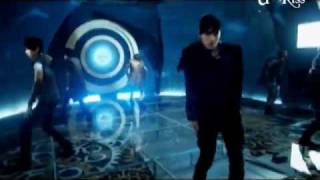 U-Kiss - Round and Round (Version 2)