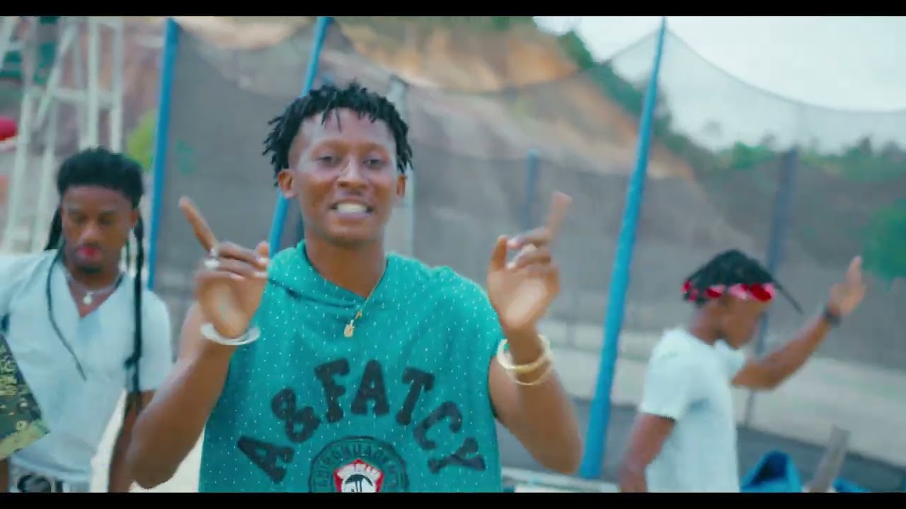 KAKABE DJINO feat SHAKRY SLEY LAVALAVA  - ALO ANDEHA AMBANJA CLIP OFFICIEL