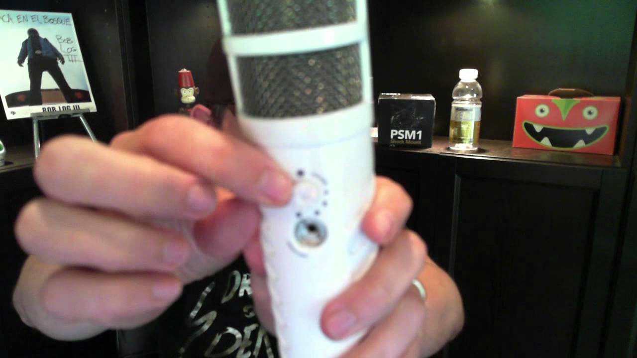 "Check Out Generikb's Package" Episode 1 - New Rode Podcaster Microphone!!!