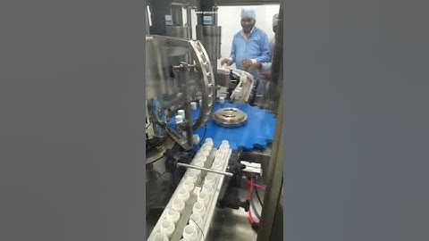 Double heads automatic pharmacy medical bottle plastic cap feeding capping machine